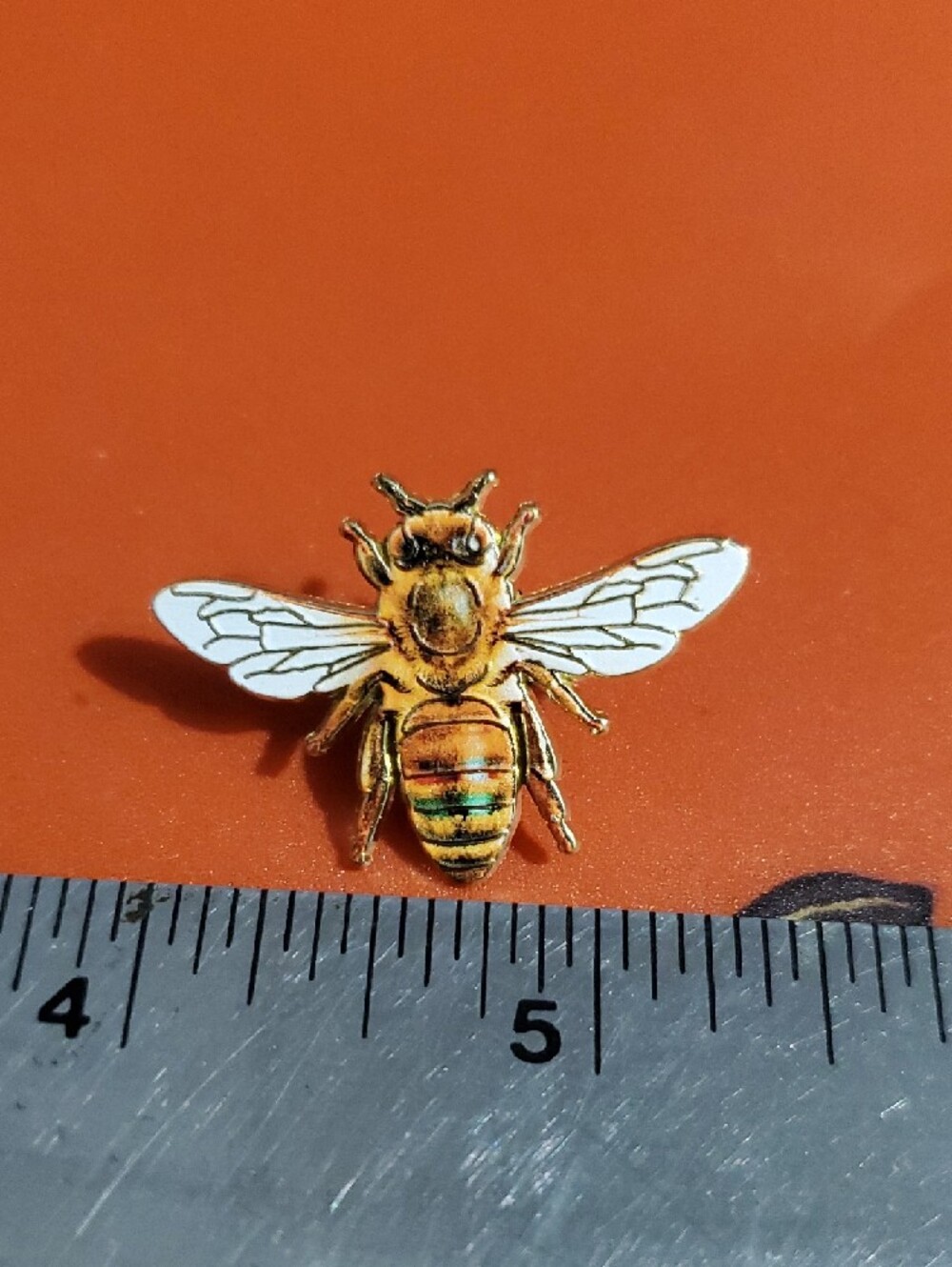 Bee Pin - Picture 2 of 4